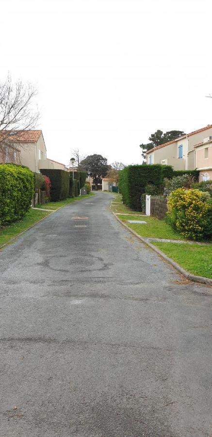 Logement 88 2-4 Personnes 500 m plage classé 2 étoiles Dolus d'Oléron Esterno foto