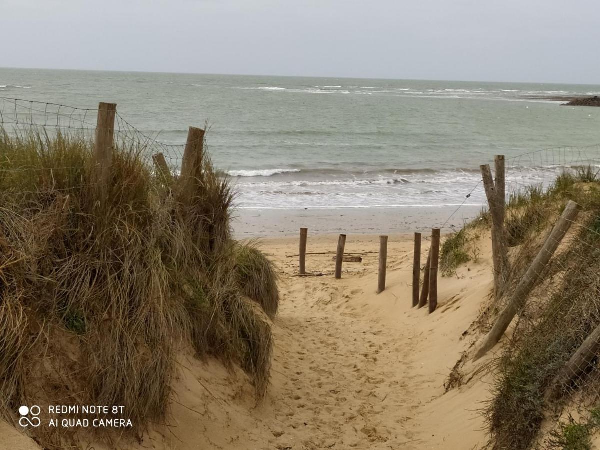 Logement 88 2-4 Personnes 500 m plage classé 2 étoiles Dolus d'Oléron Esterno foto